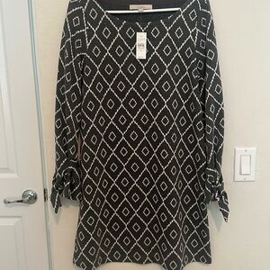 Loft dark gray / white dress size medium